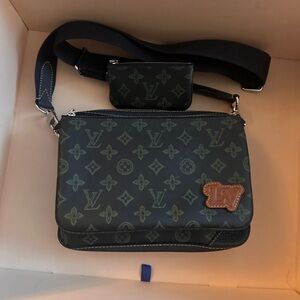 LOUIS VUITTON

Monogram Vintage Trio Messenger